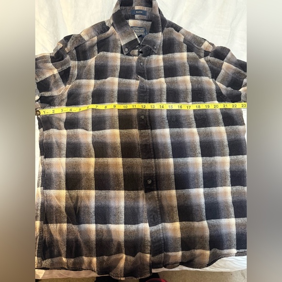 Pendleton mens button down flannel shirt - Picture 4 of 9